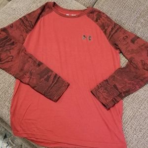 Under Armour Youth XL Long sleeve Shirt
